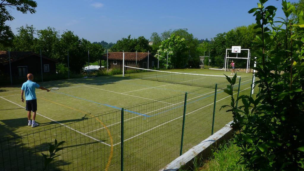 Camping Les Terrasses De Dordogne Rouffignac Saint-Cernin Exteriér fotografie