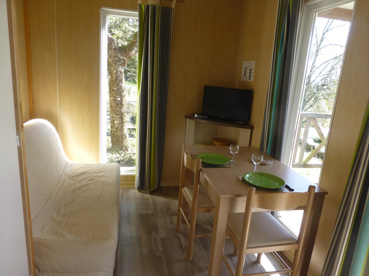 Camping Les Terrasses De Dordogne Rouffignac Saint-Cernin Exteriér fotografie
